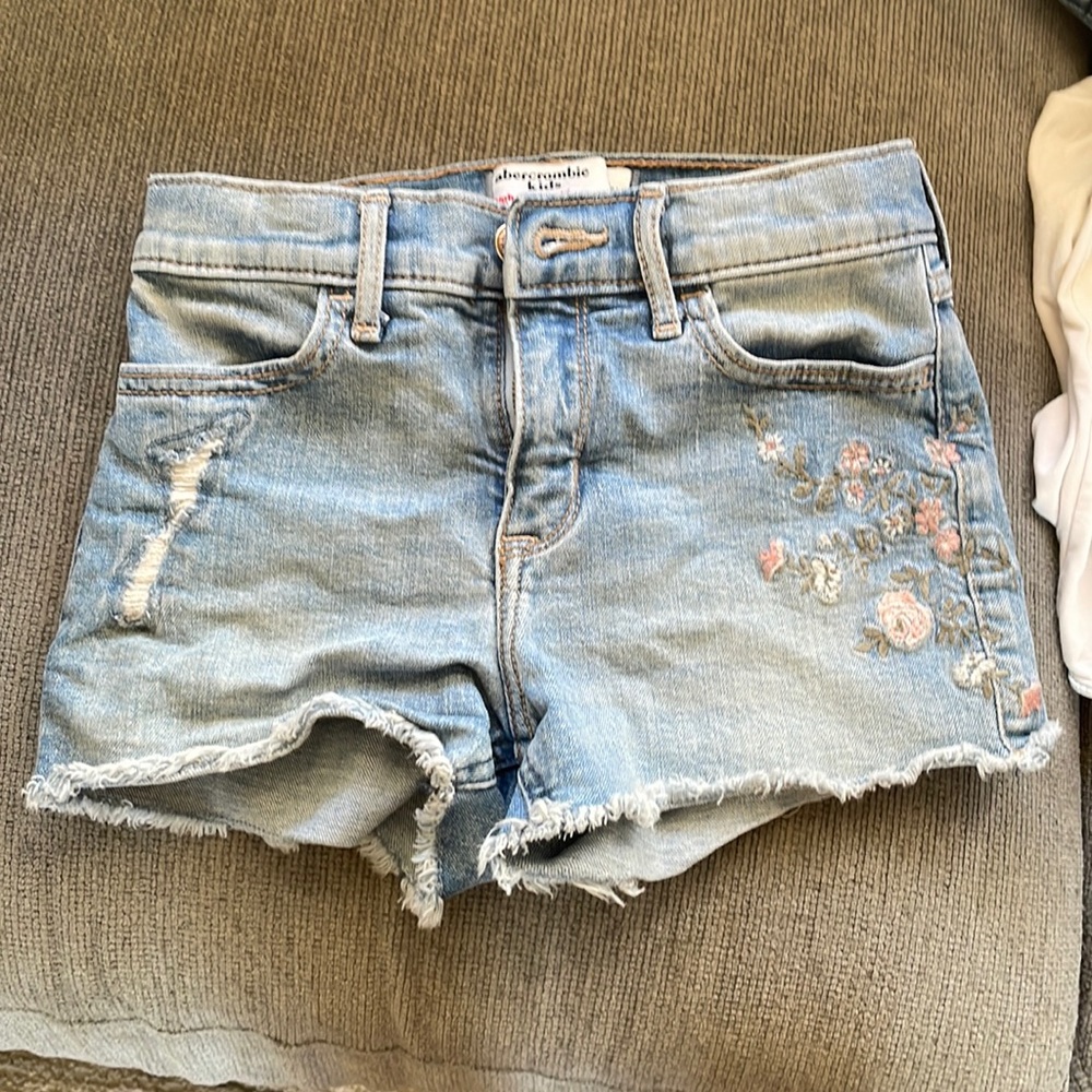 Size is 9/10 kids